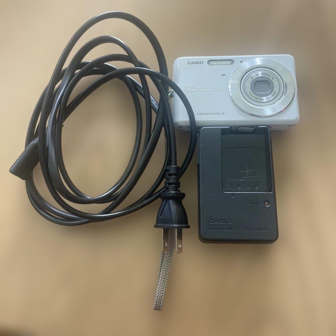 美品 CASIO EXILIM EX-Z77 ホワイト 動作確認済 - メルカリ