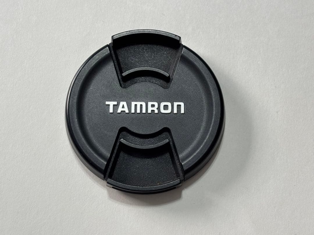 望遠レンズ　TAMRON SP 70-300mm f/4-5.6