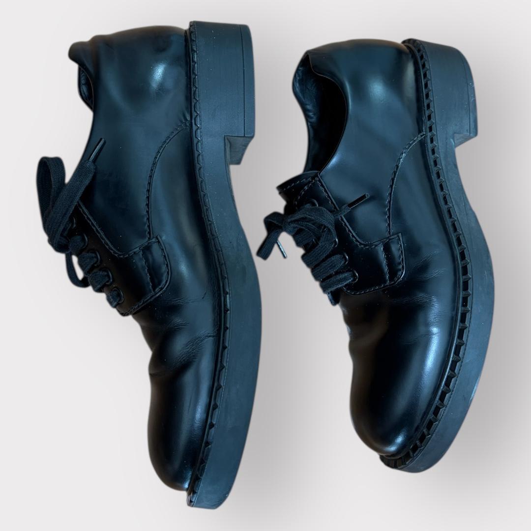 ★24AW PRADA プラダ レザー シューズ 靴 7.0 26.0cm