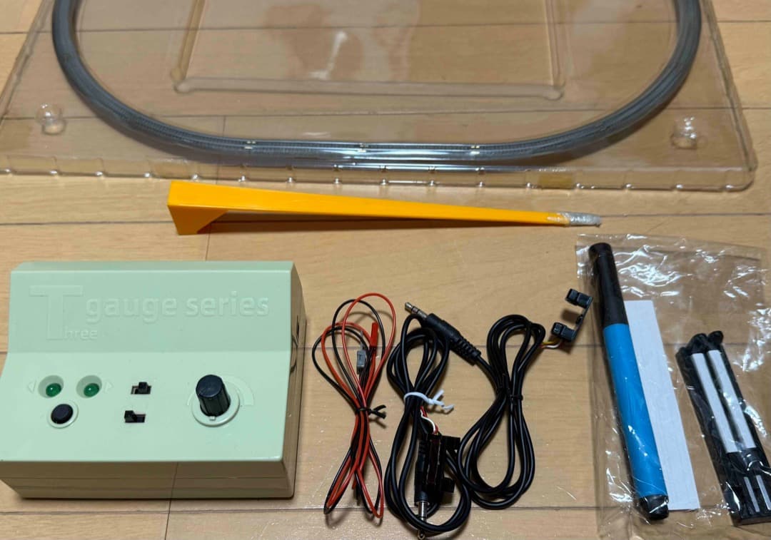 世界最小の鉄道模型 栄進堂Tゲージ基本セット・ポイント、レール他