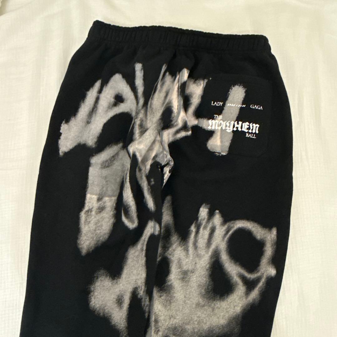 売り切れ商品 レディーガガ MAYHEM スウェットパンツ sweatpant - メルカリ