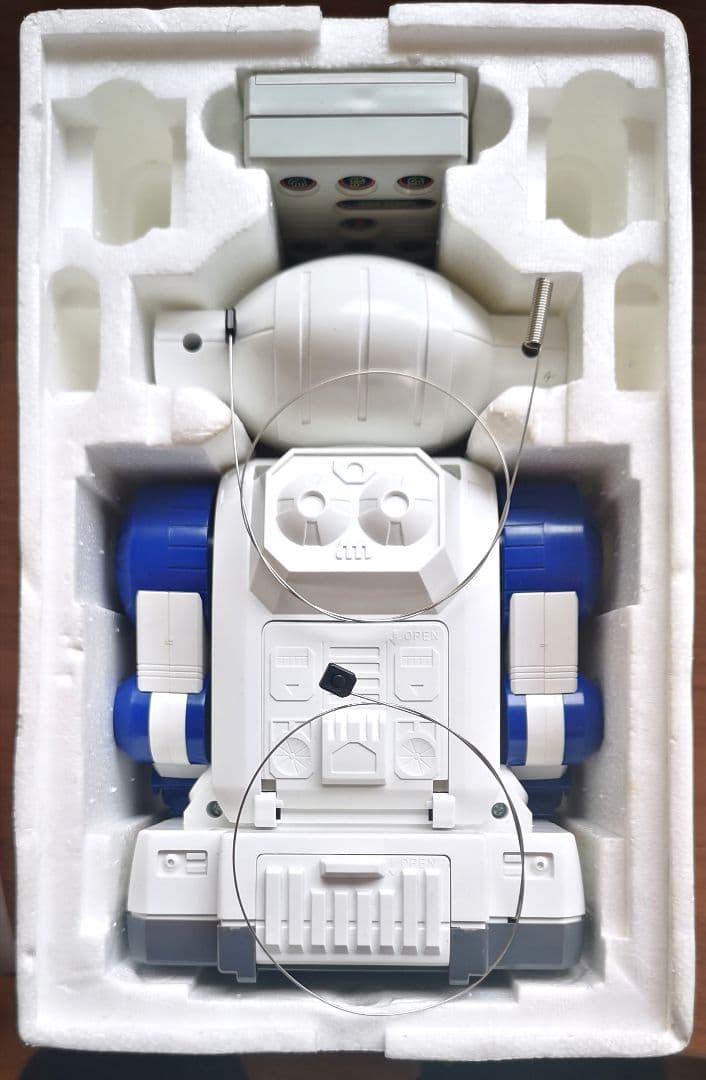 超レア品 BANDAI おしゃべりロボット U-1 - メルカリ