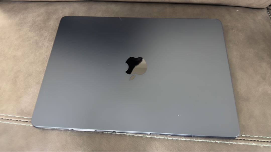 Apple MacBook Air 13インチ M3 2024 Apple、パワフルなM3チップを搭載した新しい13インチと15インチMacBook