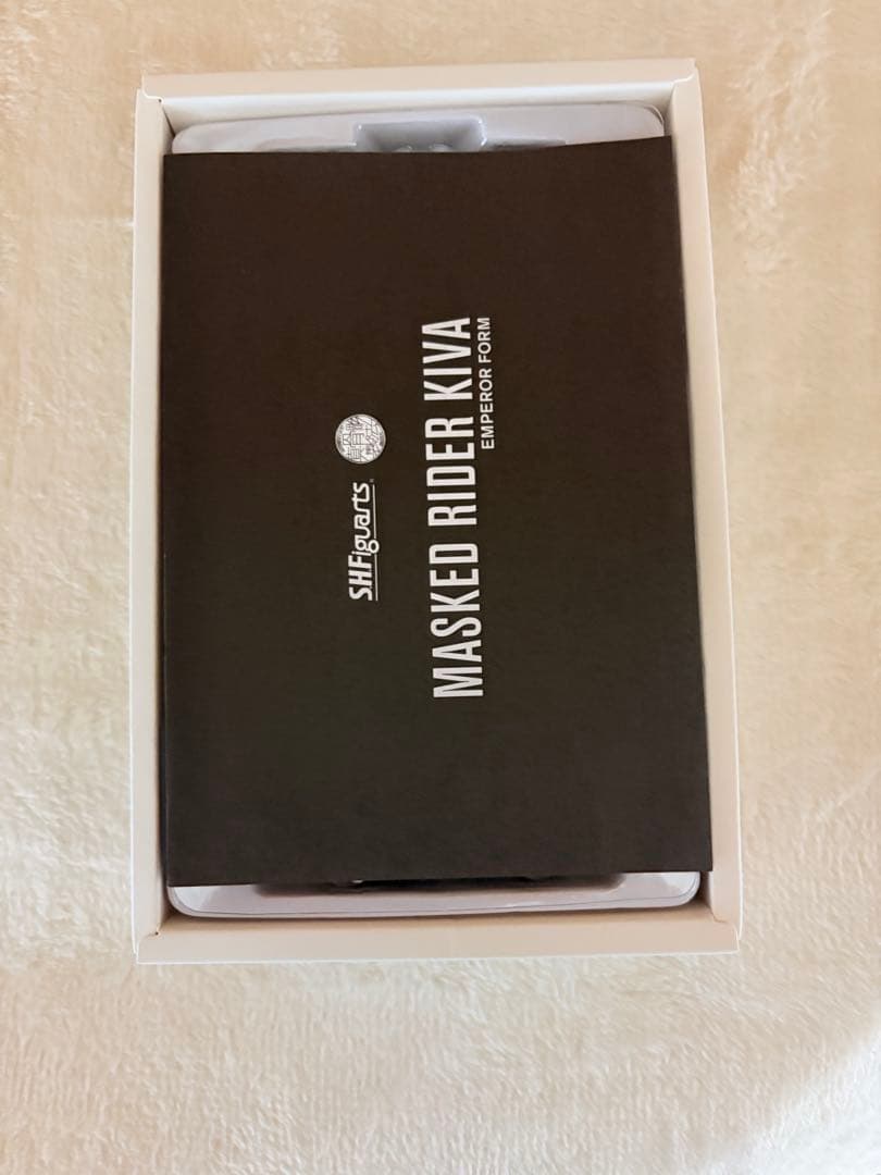 S.H.Figuarts（真骨彫製法） 仮面ライダーキバ エンペラーフォーム