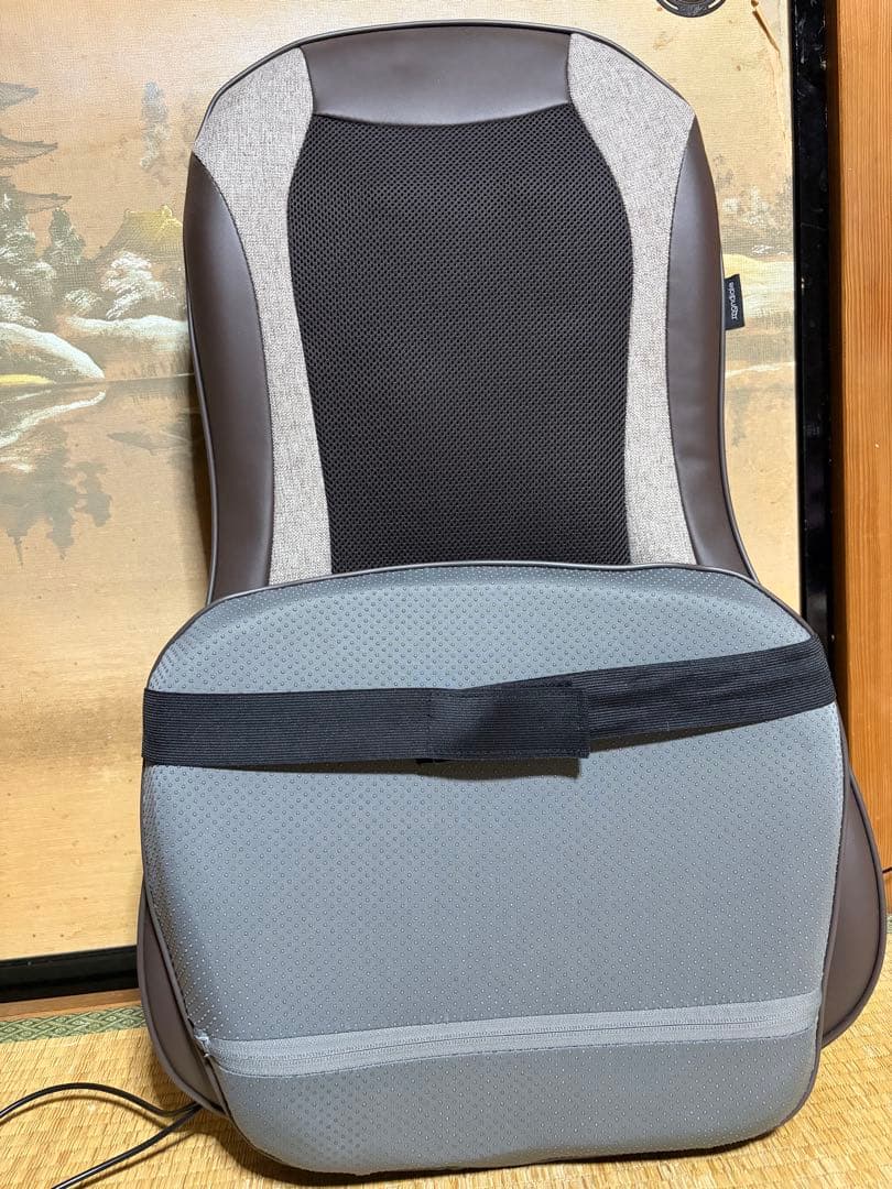 mondiale 極上たたきCM3 グレー/ブラウン モンデール コンパクトマッサージシート 極上たたき CM3 マッサージ器