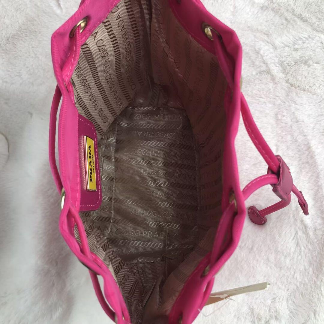 PRADA ノベルティ 巾着 ナイロン ポーチ ピンク - メルカリ