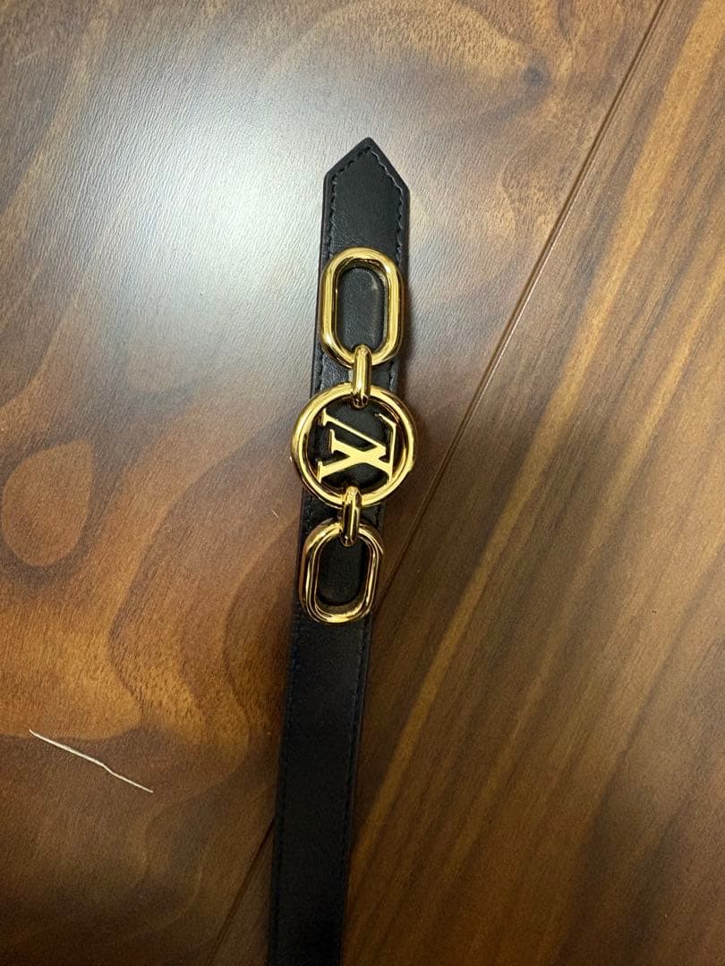 ルイヴィトンリバーシブルゴールド金具 ベルト ビジネスシーンでも使える】ルイヴィトン ベルト リバーシブル (Louis