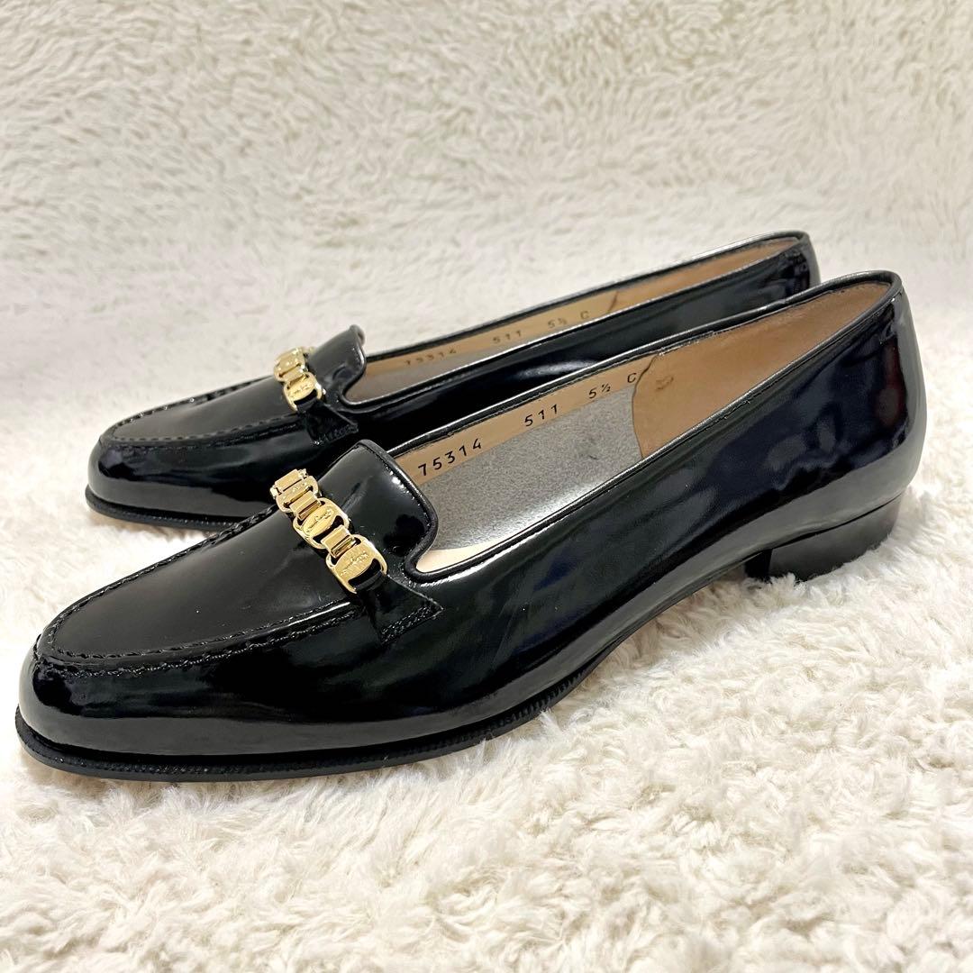未使用級 サルヴァトーレフェラガモ ヴァラ ゴールド チェーンモチーフローファー Salvatore Ferragamo - サルヴァトーレ・フェラガモ【Ferragamo