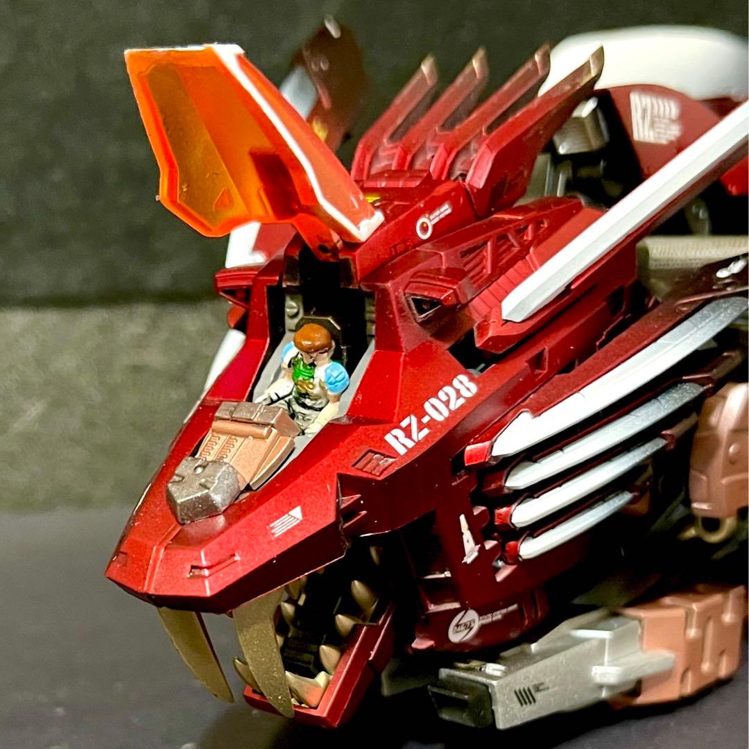ZOIDS ゾイド HMM ブレードライガー(レオン仕様) 塗装組み立て完成品