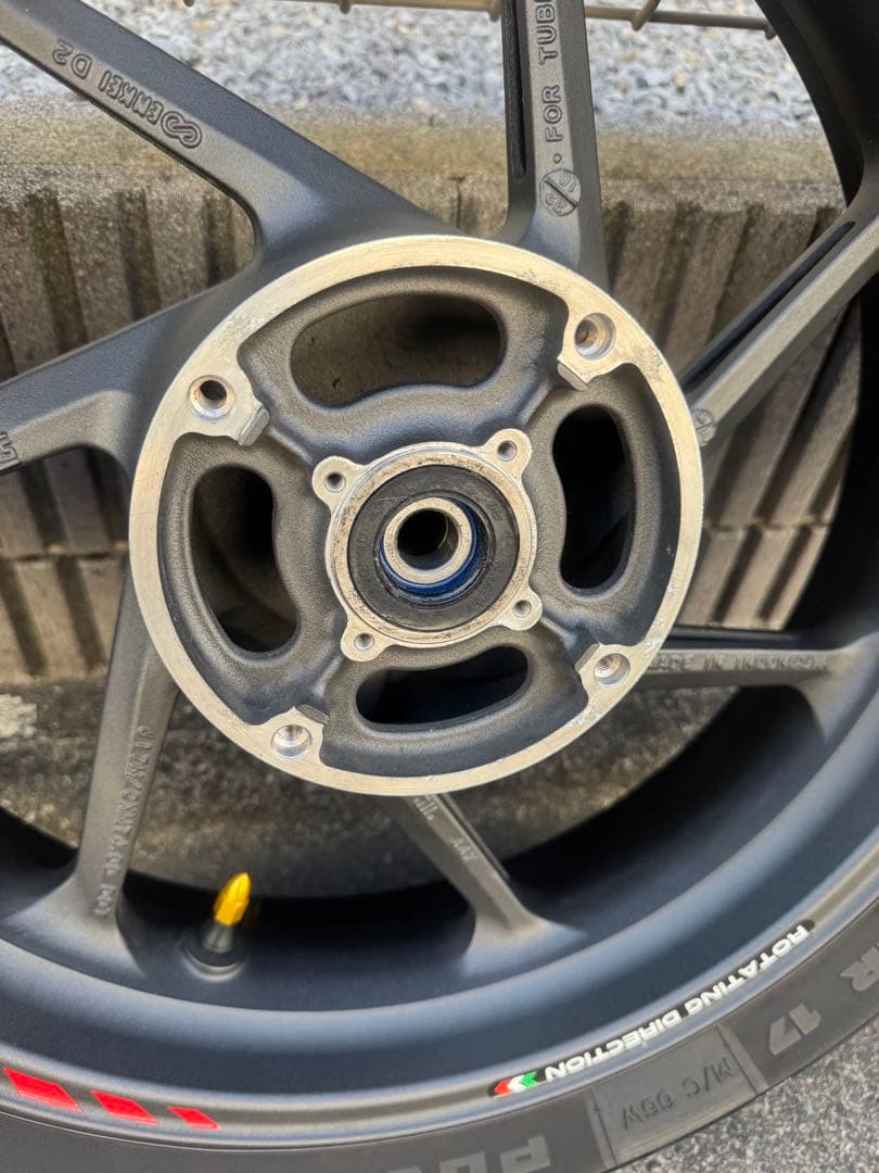 CBR250RR（2023-）純正ホイール ミシュランPower cup evo - メルカリ