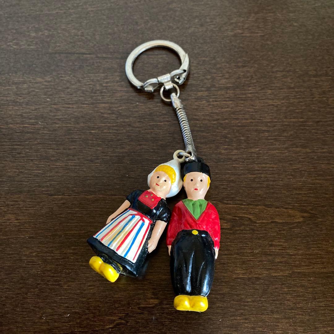 ハウステンボス 男女人形キーホルダー 昭和レトロ - メルカリ