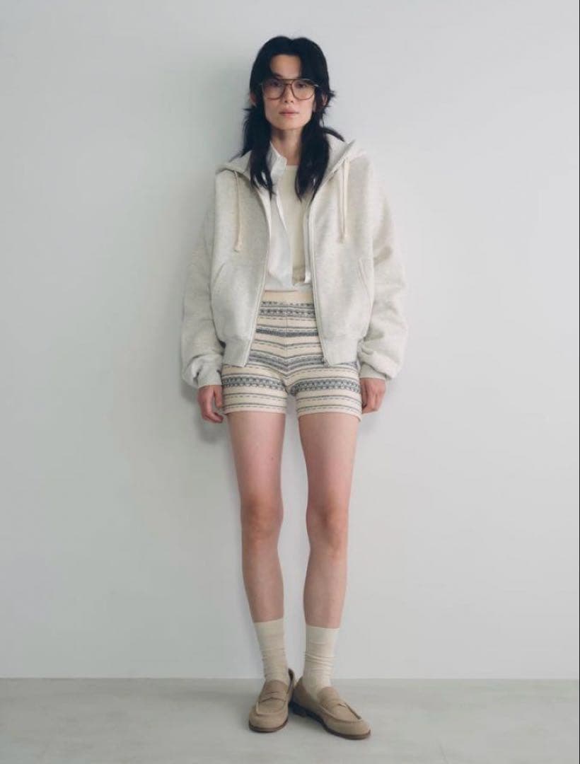 新品 searoomlynn Volume Sweat Zipフーディー - メルカリ