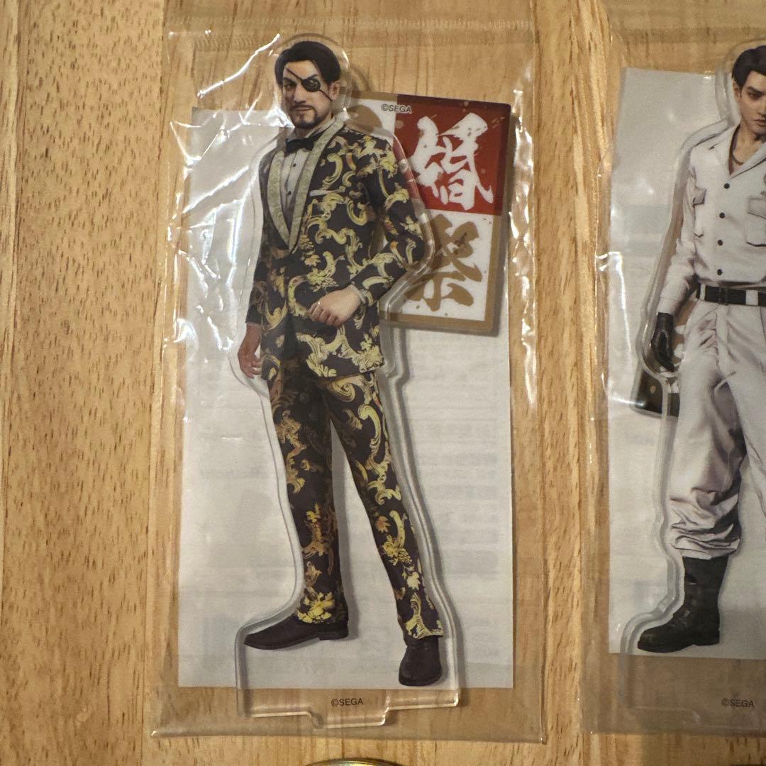 龍が如く 冠婚葬祭展 真島吾郎 アクリルスタンド & 缶バッジセット