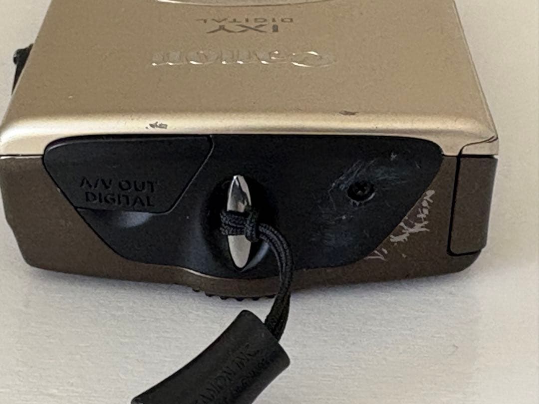 Canon IXY920IS ゴールド 動作品 充電器、SDカード4GB付き