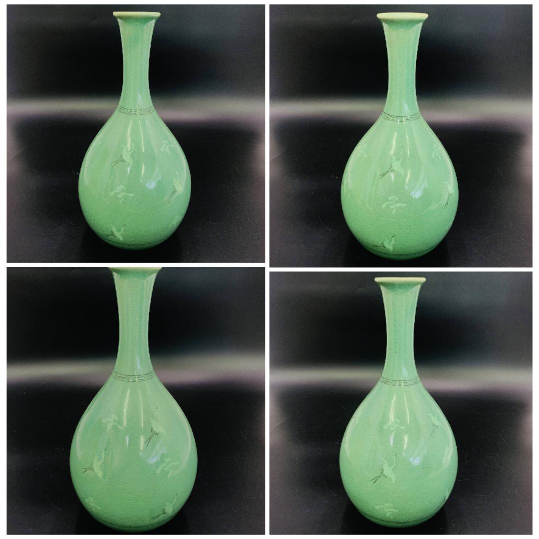 美品】高麗青磁 曺圭錫作 松波窯 雲鶴文 花瓶 銀波銘 青磁壺 共箱付