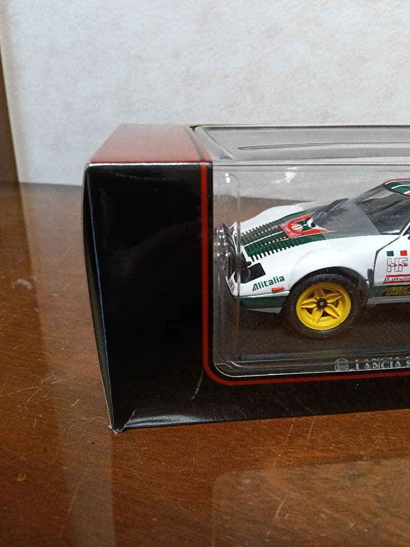 京商1/18ランチア・ストラトス77モンテカルロNo.1希少ライト点灯