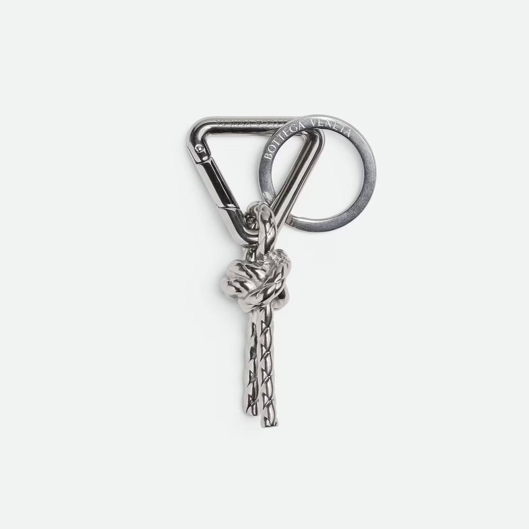 【美品】ボッテガヴェネタ　メタルノット　キーリング　キーホルダー　キーチェーン 国内直営**BOTTEGA VENETA**メタル ノット キーリング (BOTTEGA VENETA