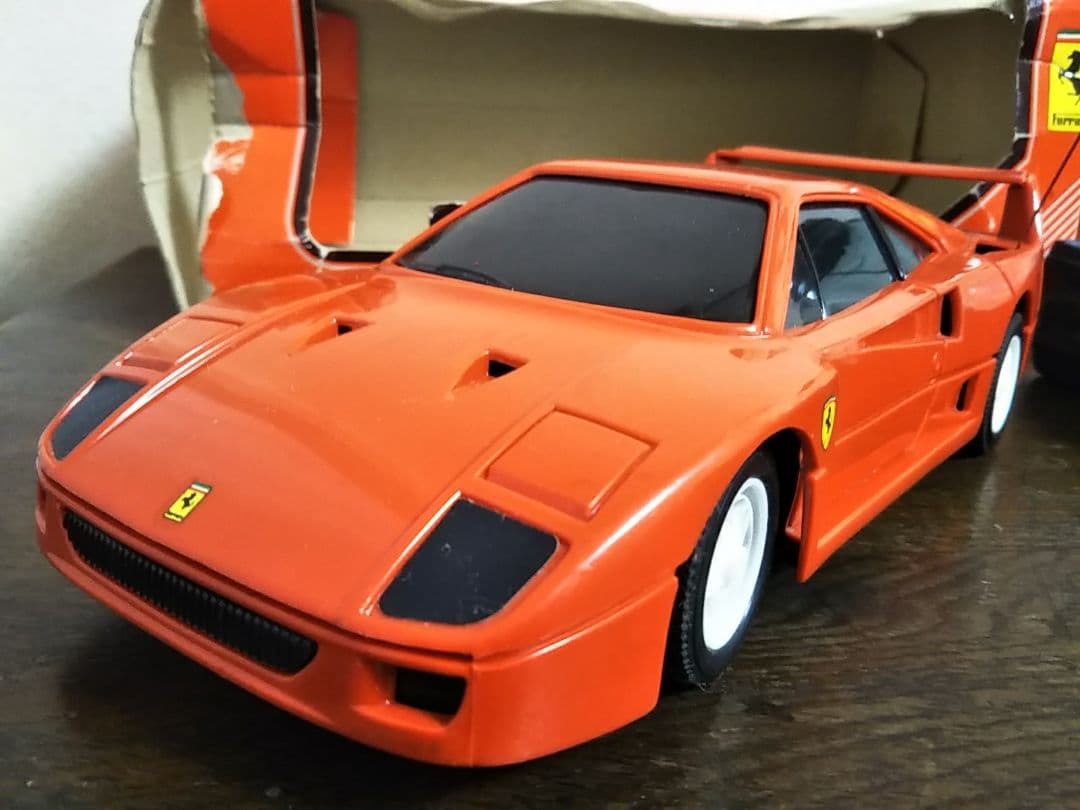 フェラーリ F40 ラジコン フィアット アルファロメオ アバルト