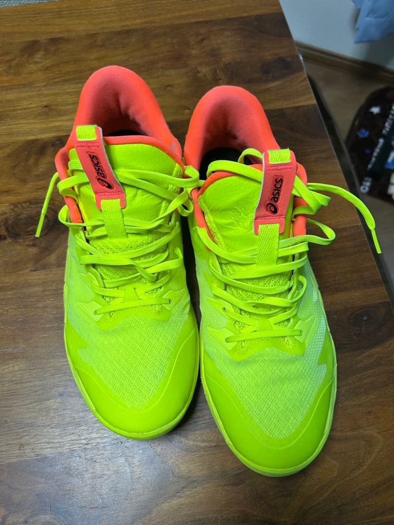 ASICS バスケットボールシューズ 蛍光イエロー/オレンジ - シューズ