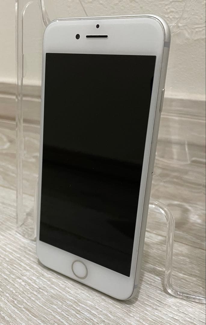 iPhone8 シルバー 64GB +純正ケース+ガラスフィルム