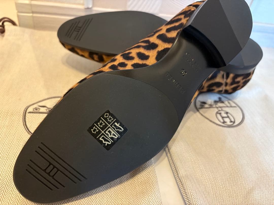 新品未使用HERMESエルメス 今季モデル モカシンパリ38 レオパード