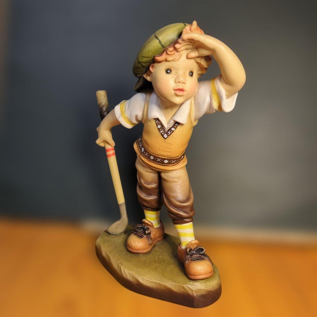 イタリア　アンリ社　木彫りの人形 ゴルフ少年　という作品 楽天市場】☆アンリ ANRI イタリア 木彫り人形 『子羊と少年 』 新入荷