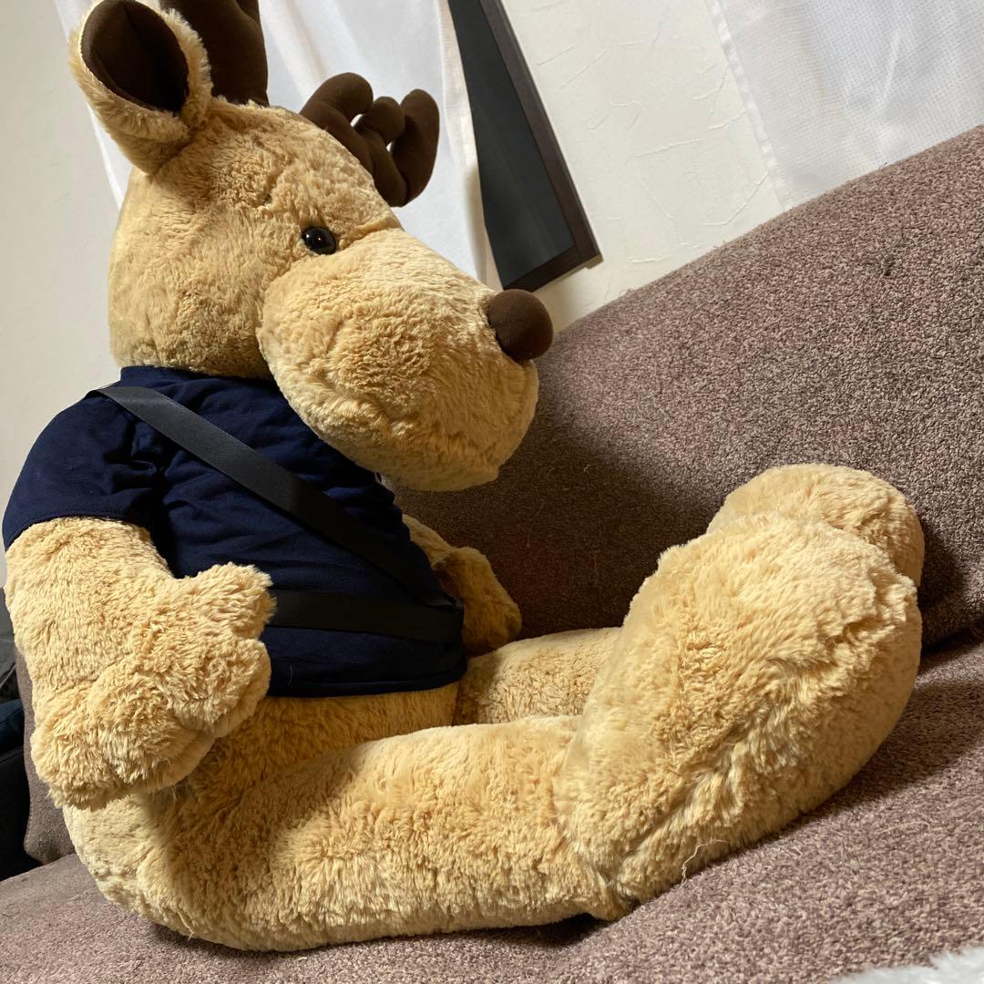 非売品】VOLVO ボルボビッグエルク 特大ぬいぐるみ - メルカリ