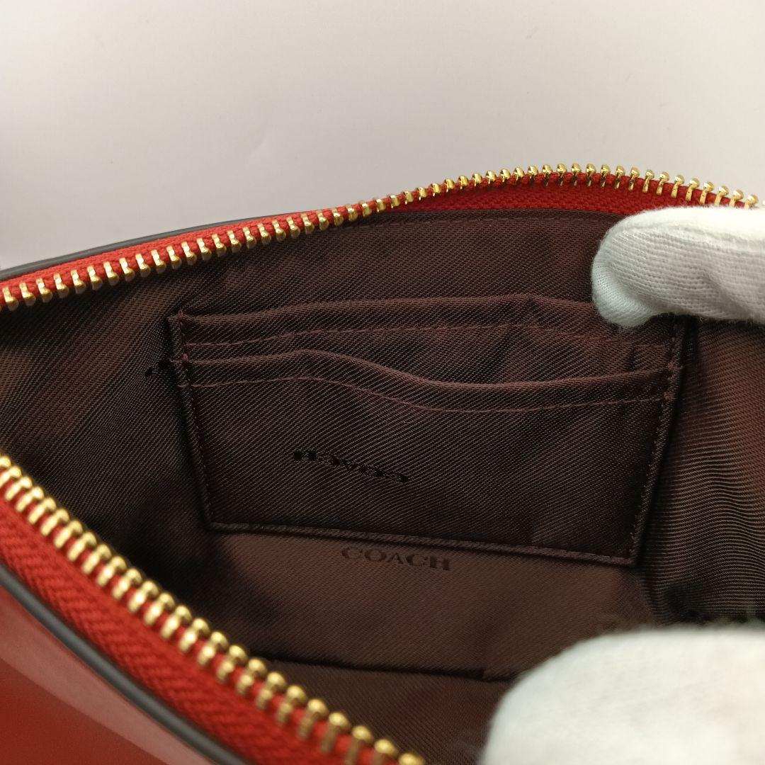 美品✨コーチ アクセサリーポーチ レザー 赤 チェーン ゴールド金具