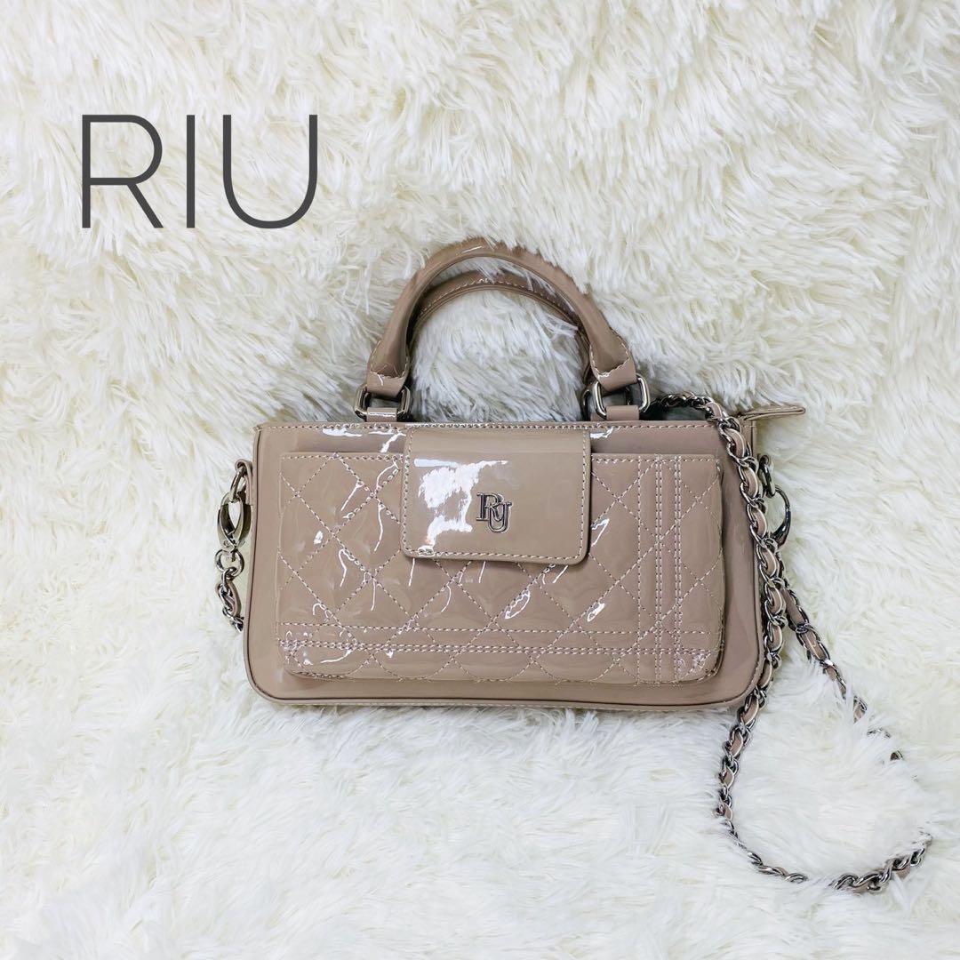 極美品✰RIU エナメル キルティングバッグ ショルダーバッグ 2026年最新】riu フォーンバッグの人気アイテム - メルカリ