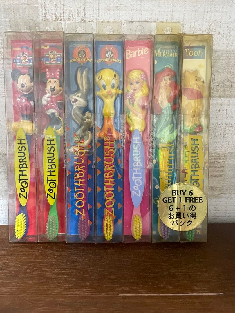 レア☆ディズニー Zoo Toothbrush 8本セット キャラクター付き - メルカリ