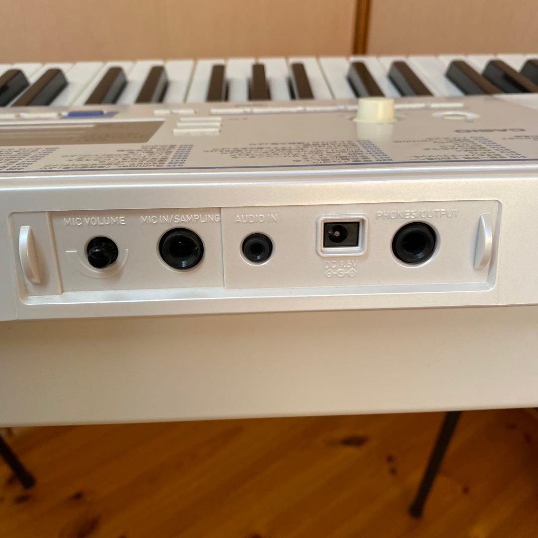 CASIOカシオ 光ナビゲーションキーボード LK-222 電子キーボード61鍵