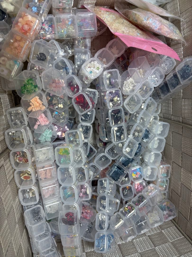 ネイルパーツ 約100個セット 多色