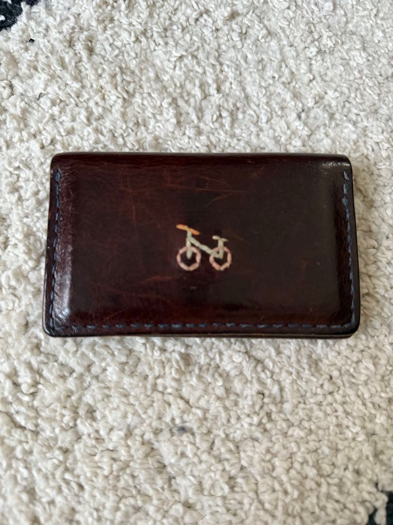 Henry 名刺入れ ダークブラウン 自転車刺繍 タケオキクチ ハーベイ カードケース 名刺入れ TAKEO KIKUCHI tk