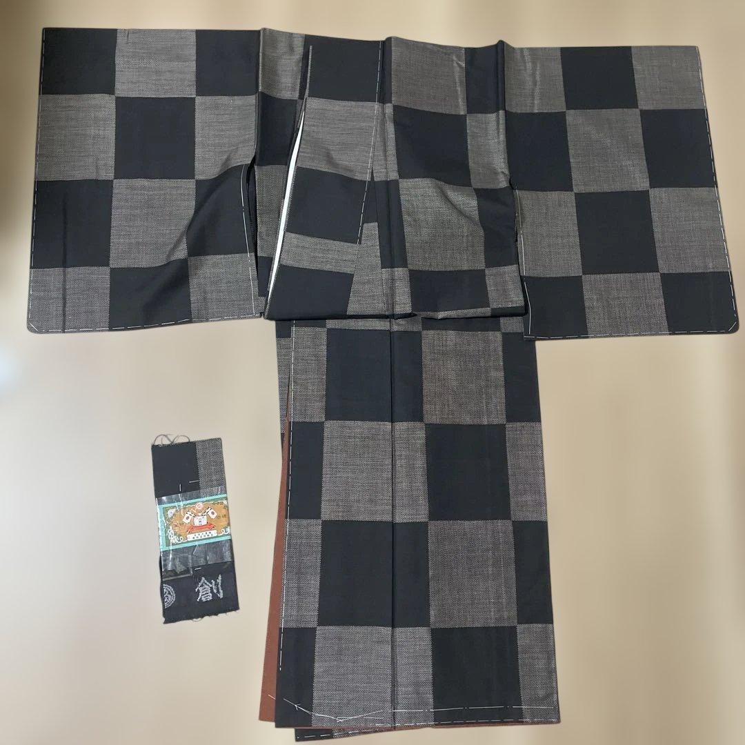 しつけ付き 証紙付き 大島紬 正絹 市松模様 美品！！！ - メルカリ
