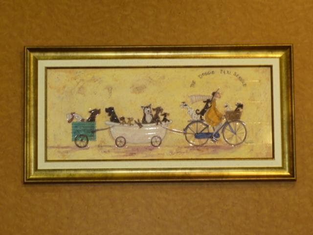 癒し　絵画★サムトフト アートフレーム「いぬタクシー」★【 動物＆癒しアート】 アートパネル アートフレーム 63.5×32.5cm サムトフト 「いぬタクシー