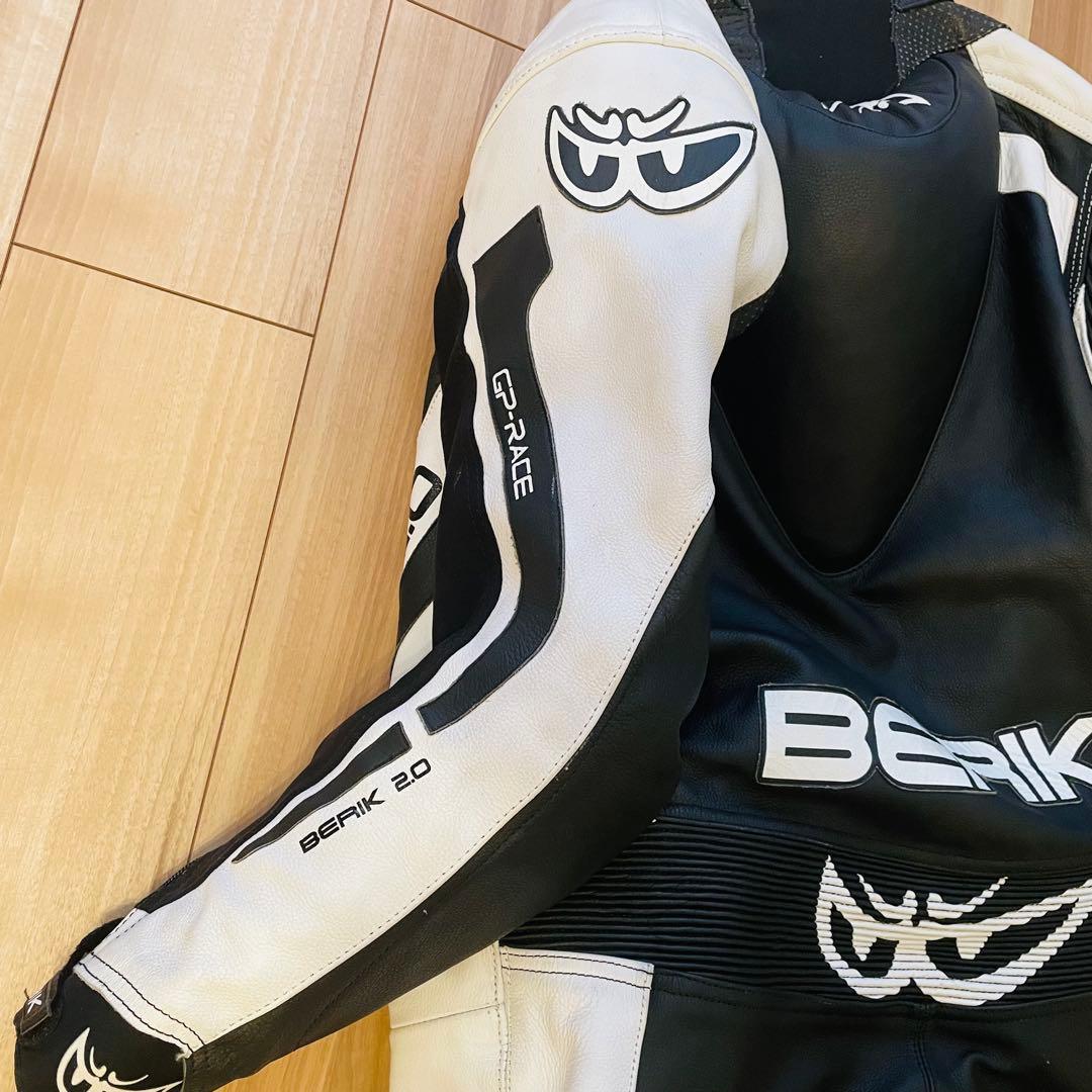 極美品】BERIK 2.0革ツナギ レーシングスーツ 胸・脊髄プロテクター54