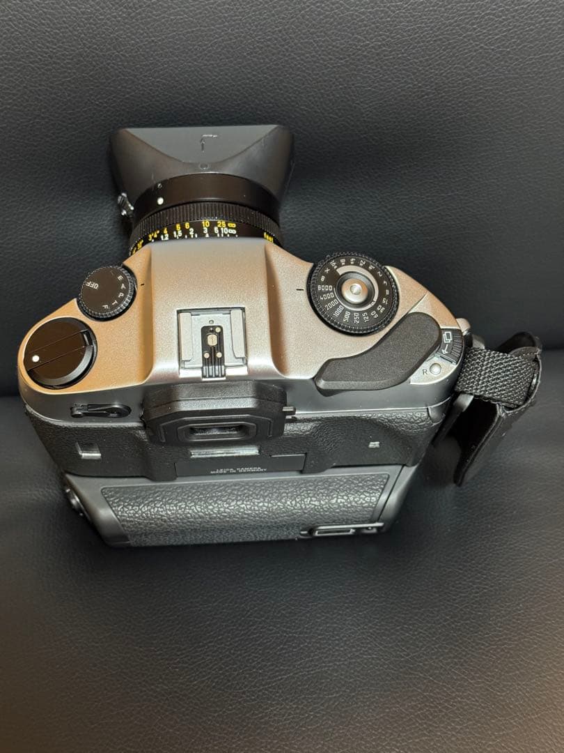 新同 美品！LEICA R8カメラ +MD-R8+エルマリート28mm+フィルム - メルカリ