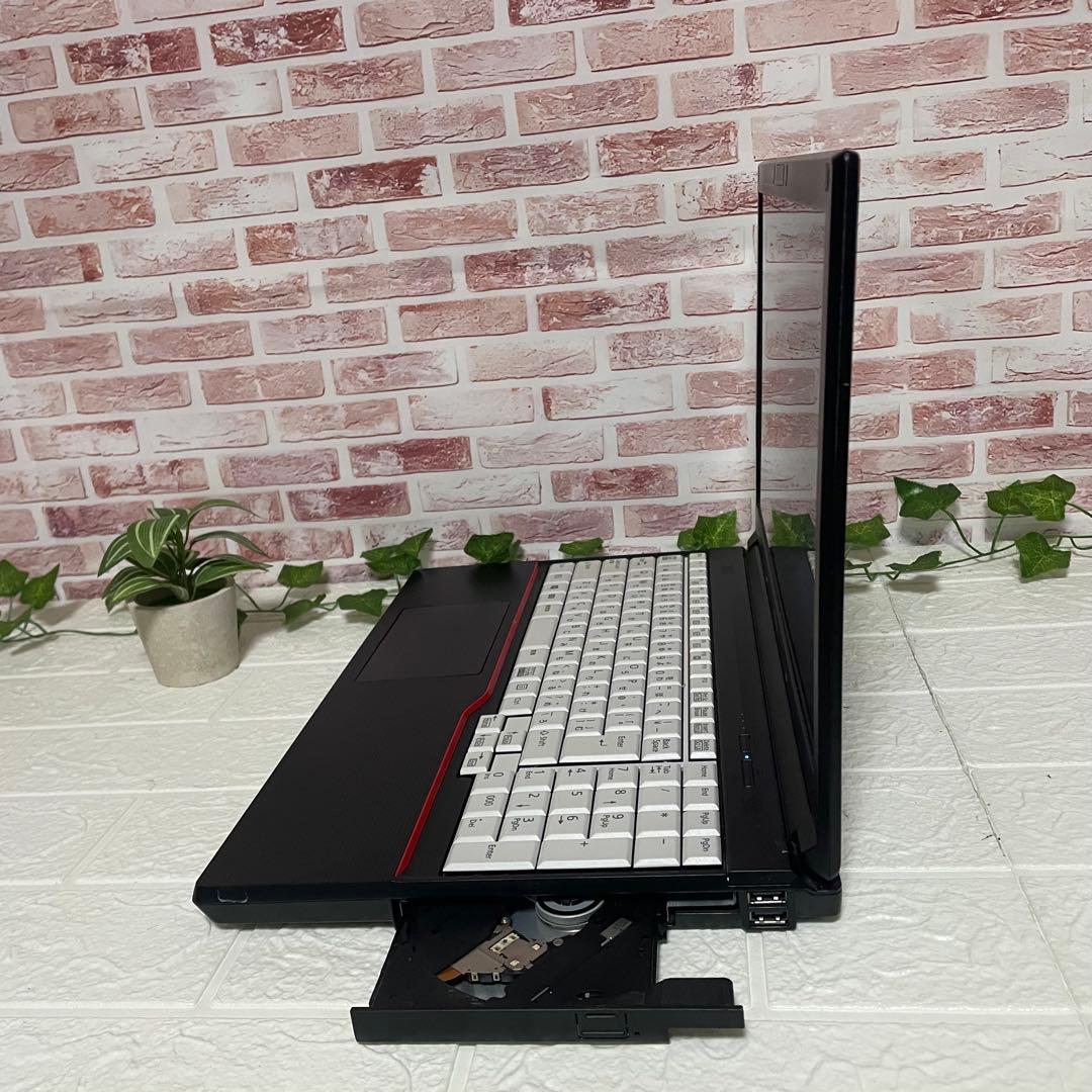 ☆美品SSD128GB メモリ8GB☆A574/M 高解像度 ノートPC291