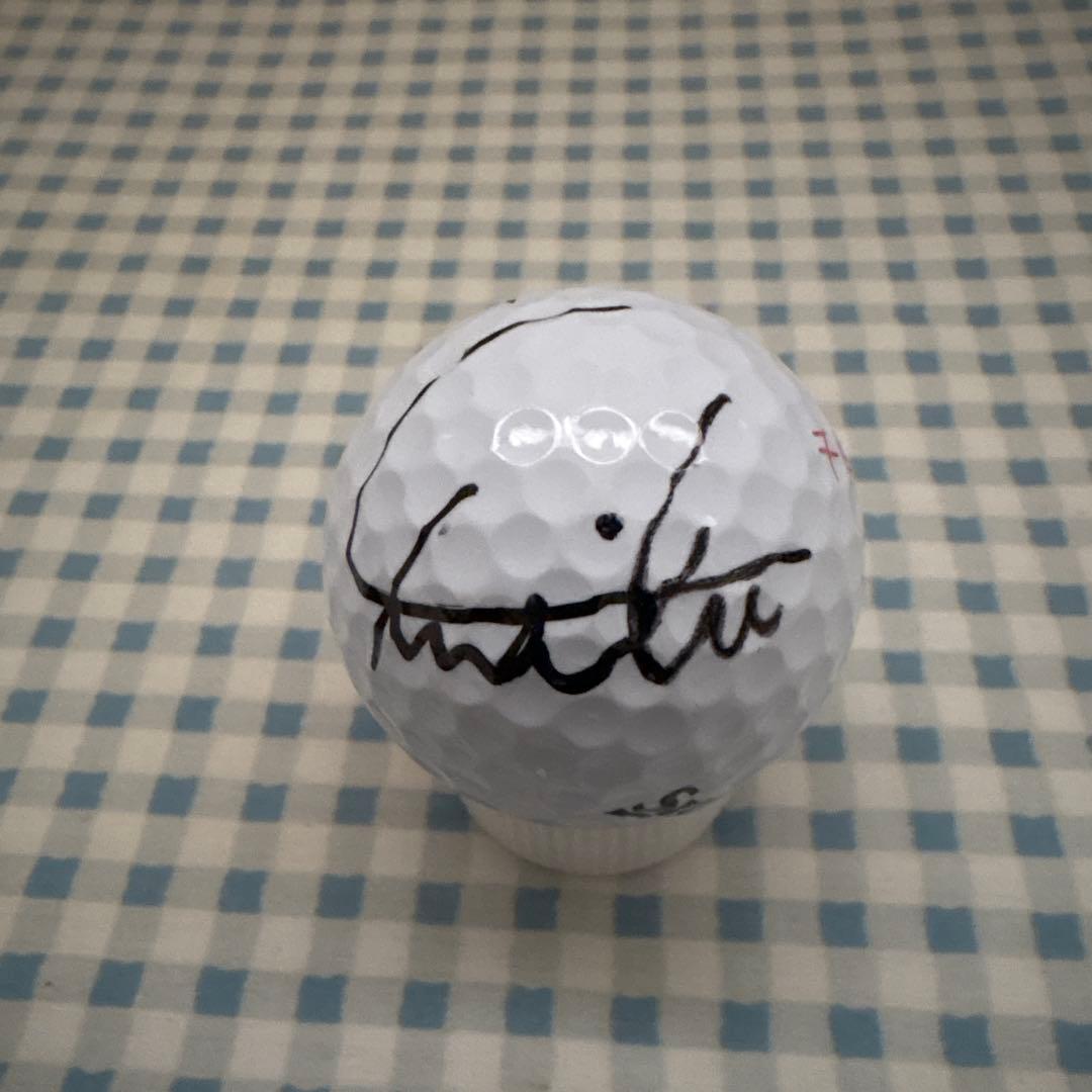 クリームパンダ！　　岩井千怜サインボール 岩井千怜プロ直筆サインボール 女子プロゴルフ 現品限り 直筆サイン