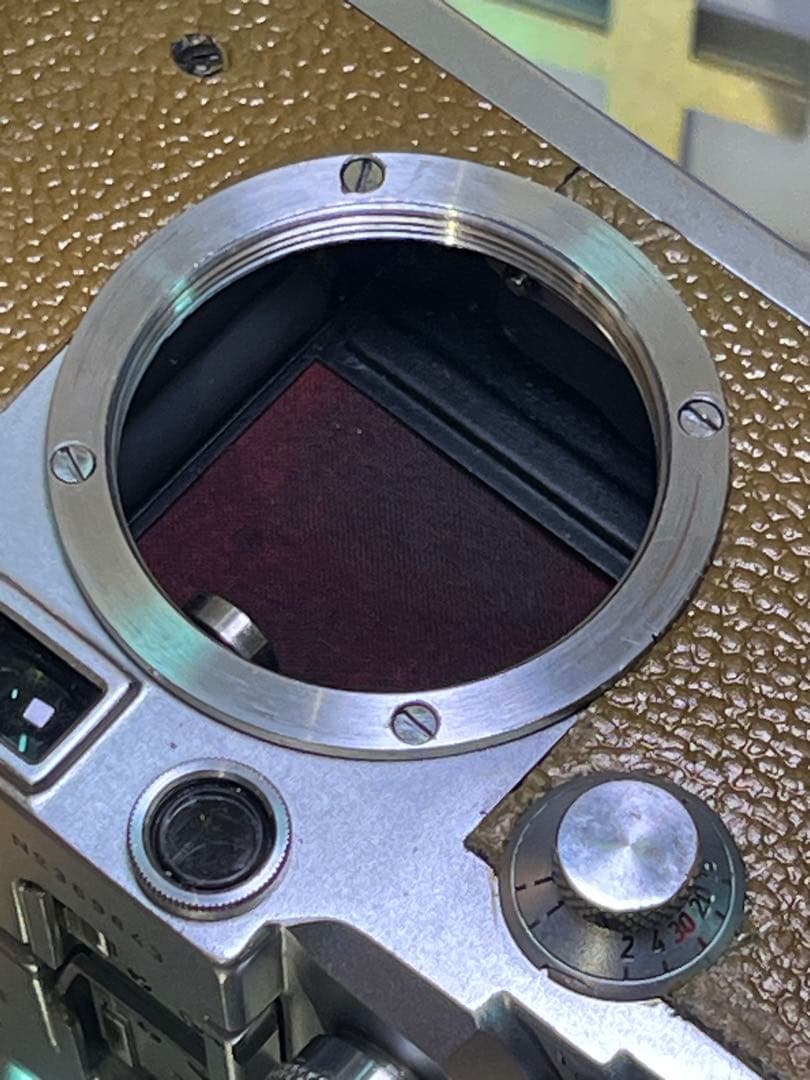 Leica バルナックライカ IIIc「段付き・赤幕」革張替え