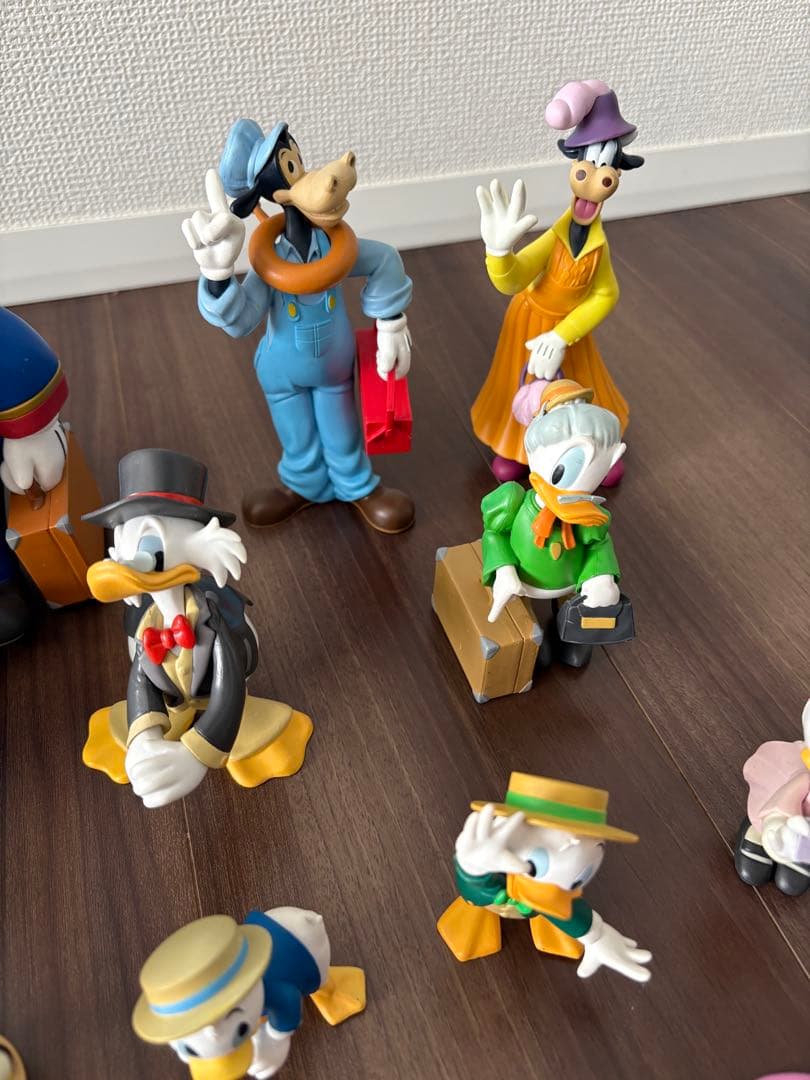 超希少】レトロディズニーミッキー&フレンズフィギュア24体まとめ売り