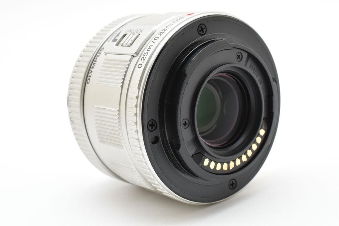 超美品 オリンパス M.zuikoレンズ 14-42 f3.5-5.6 シルバー