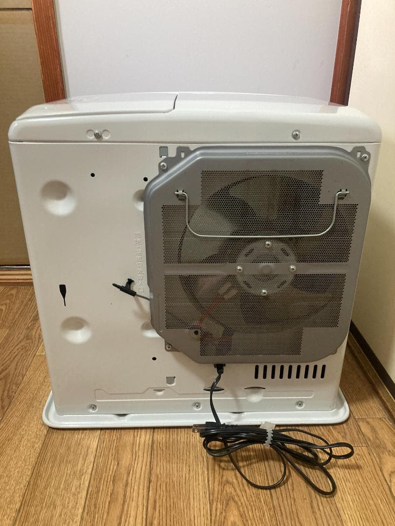 ★美品★9.0L■2019年製 ダイニチ　石油 ファンヒーターFW-D5619L