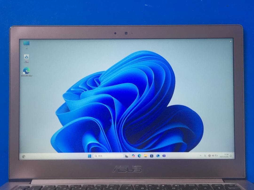 ASUS UX303L 13.3型TFT液晶 薄型・コンパクト ノートパソコン