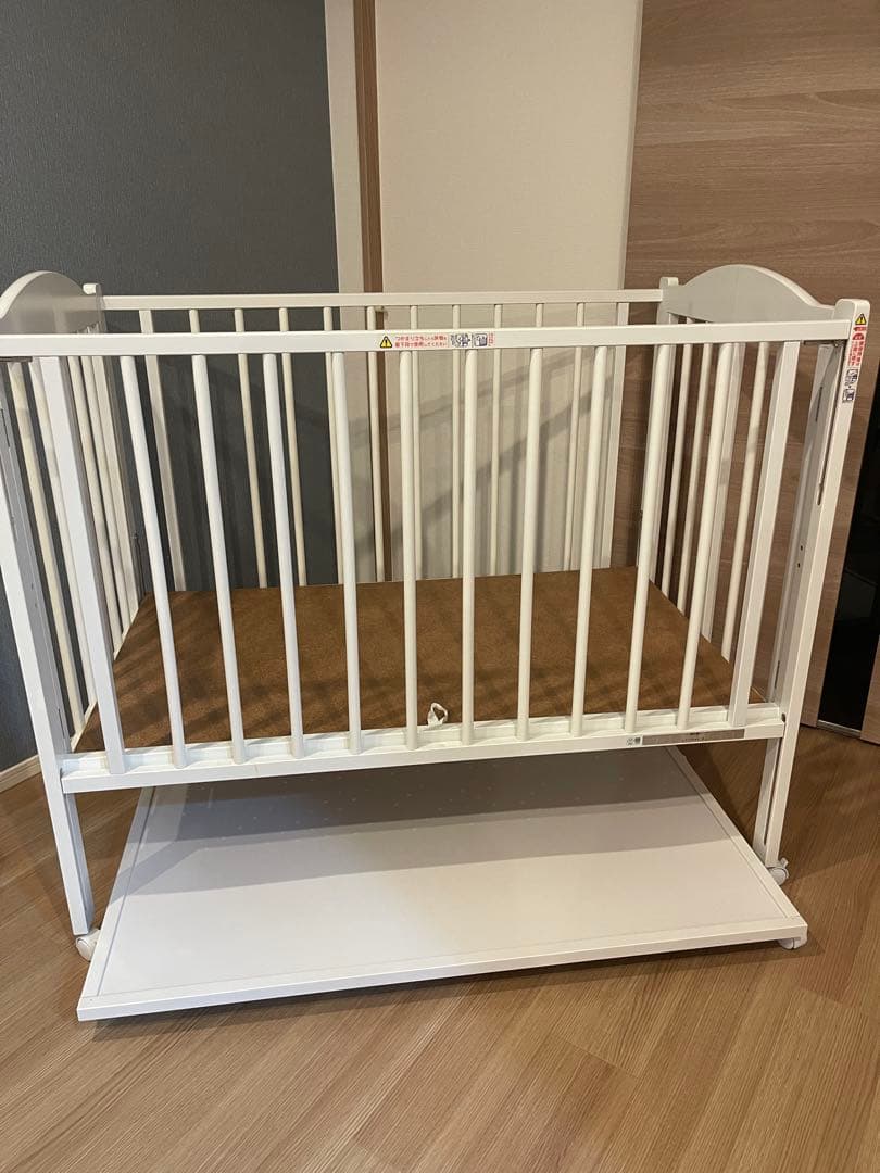 石崎家具　日本製　ホワイト　ベビーベッド　スリーピー　収納付き　ワンタッチ ベッド&ベビーベッド専門店『スリーピー』 ☆3月10日再入荷分 日本製