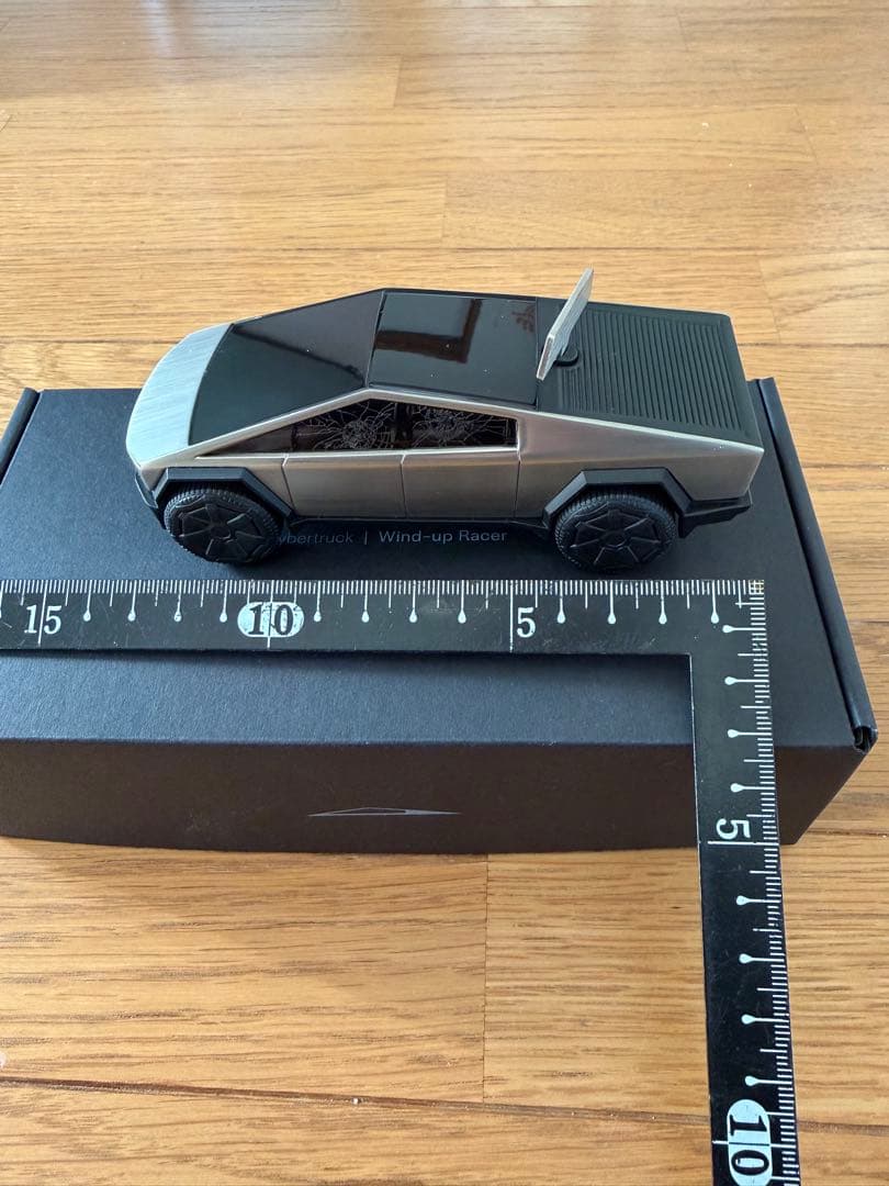 Cybertruck Wind-up Racer シルバー/ブラック 約15cm Tesla www.cosaga.com
