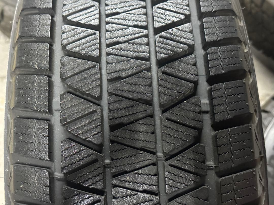 RAYS グラムライツ18インチ ブリヂストン スタッドレス バリ溝