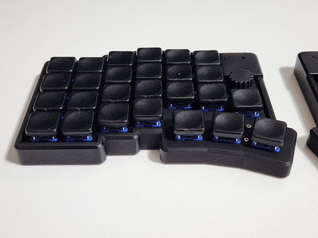 Glove51tb 完成品 低背トラボ ロープロファイル 無線接続 ブラック