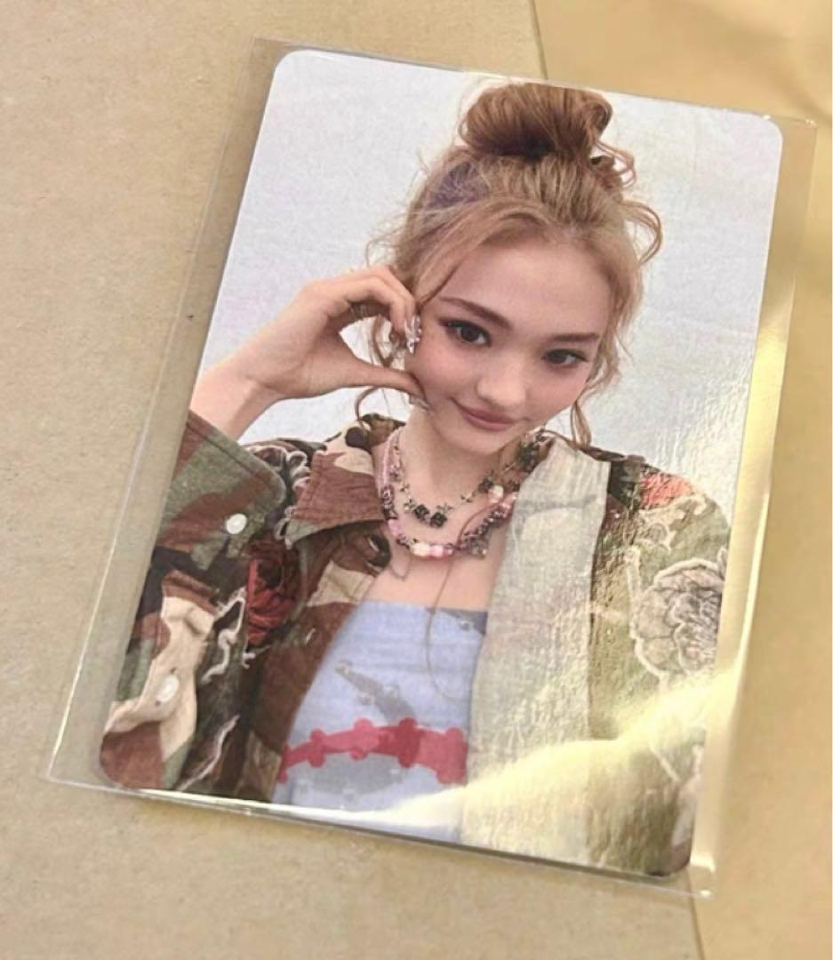 MEOVV エラ Hands up サノク 事前収録 トレカ MEOVV ナリン Hands up サノク 事前収録 限定 トレカ 1 - メルカリ