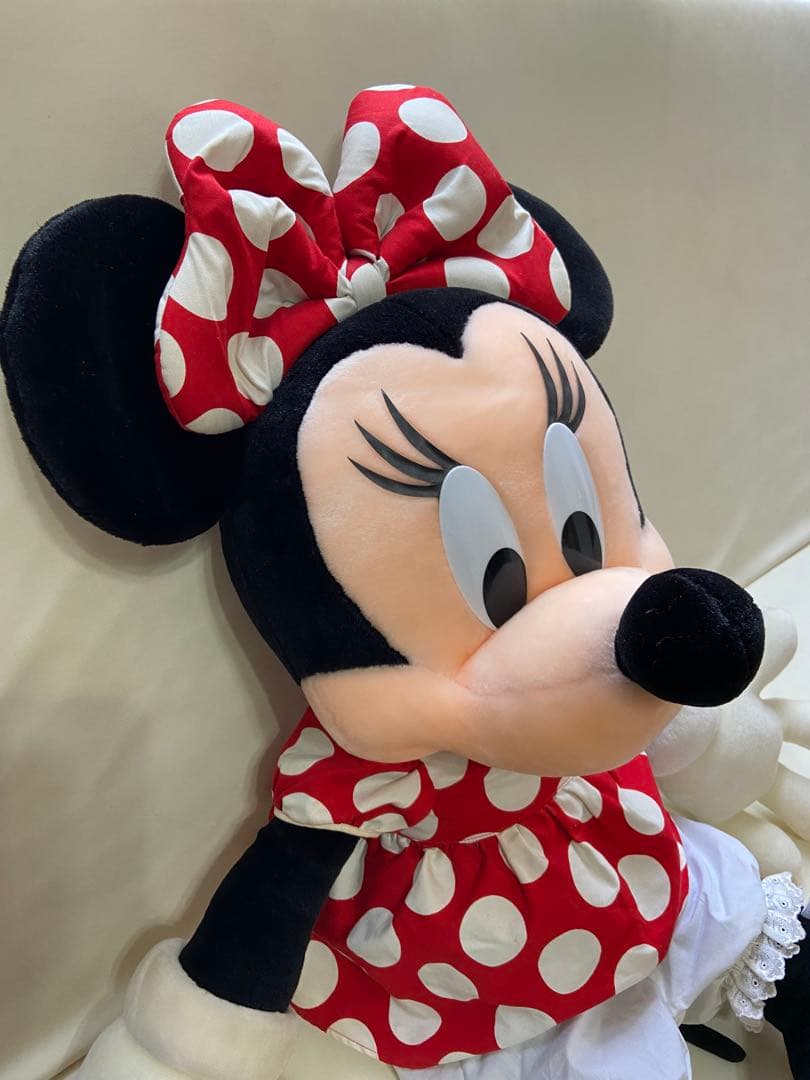 ミニーマウス ぬいぐるみ (身長1m、子どもより大きい) - メルカリ